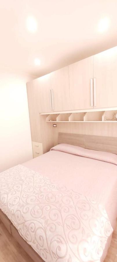 Le Scalette Bed and Breakfast La Maddalena  Buitenkant foto